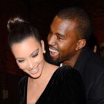 Kim Kardashian et Kanye West | © Prisma Media KIM_KANYE_SOURIRE