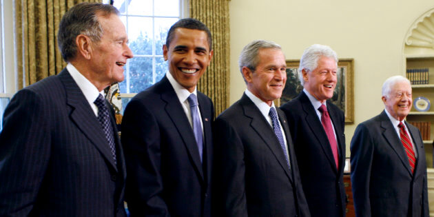 (L-R)  George H.W. Bush, President-elect Barack Obama,  George W. Bush, Bill Clinton et Jimmy Carter