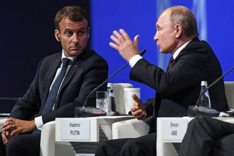 Le président français Emmanuel Macron et son homologue russe Vladimir Poutine