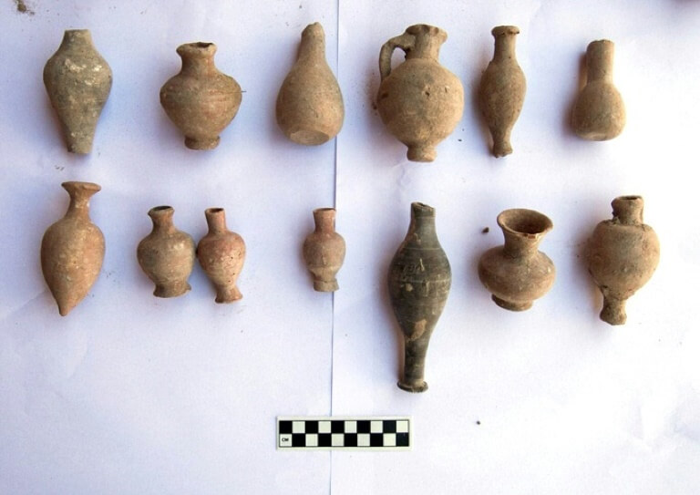 des poteries datant des époques gréco-romaine
