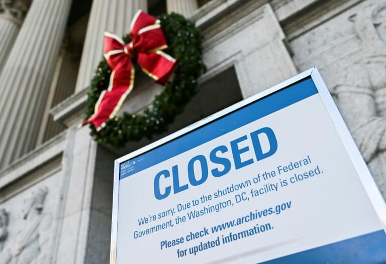 Les Archives nationales sont fermées à Washington à cause du "shutdown", le 22 décembre 2018 | AFP / ANDREW CABALLERO-REYNOLDS