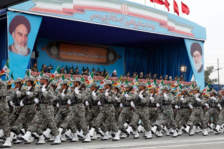 parade militaire annuelle en Iran