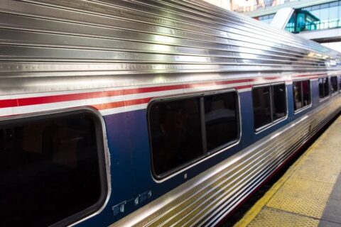 Le train Adirondack relie Montréal à New York.